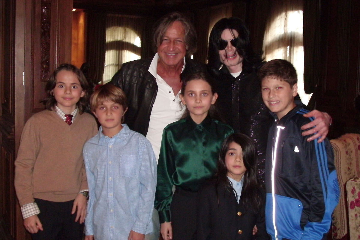 In this handout provided by Mohamed Hadid, Singer Michael Jackson (R) poses with real estate developer Mohamed Hadid (L), Hadid's children and Jackson's children Michael Joseph Jr., Paris Michael Katherine and Prince Michael II on November 27, 2008 at the Jackson Holmby Hills residence in Westwood, California. 