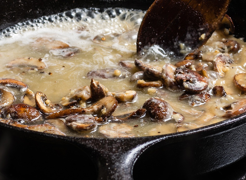 Mushroom gravy