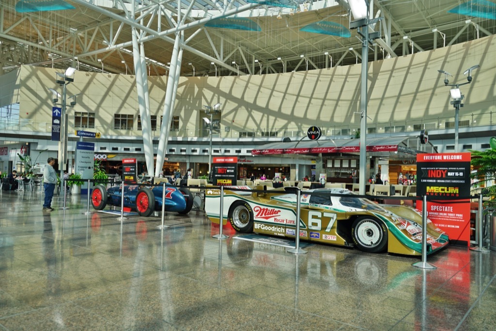 indianapolis international airport interior view