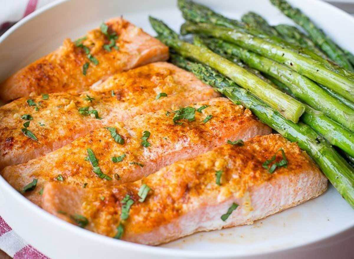 salmon potatoes asparagus