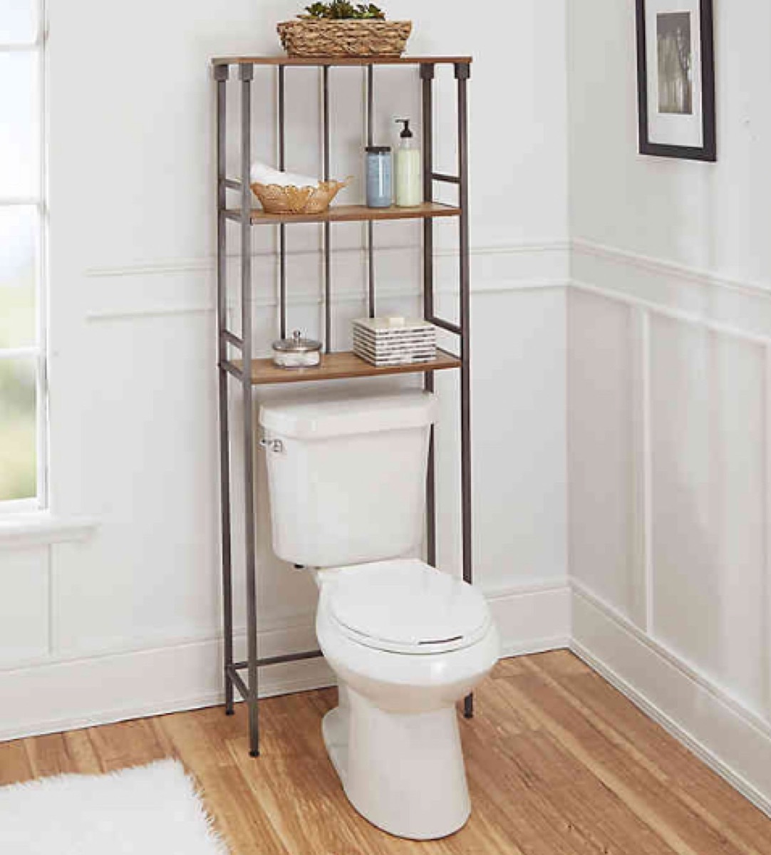 Bathroom shelving