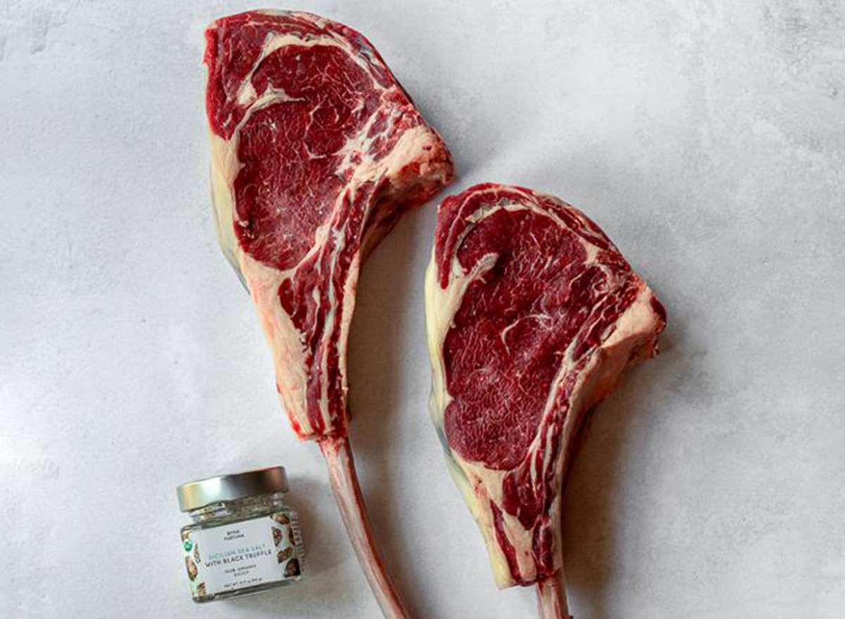 belcampo tomahawk steak set