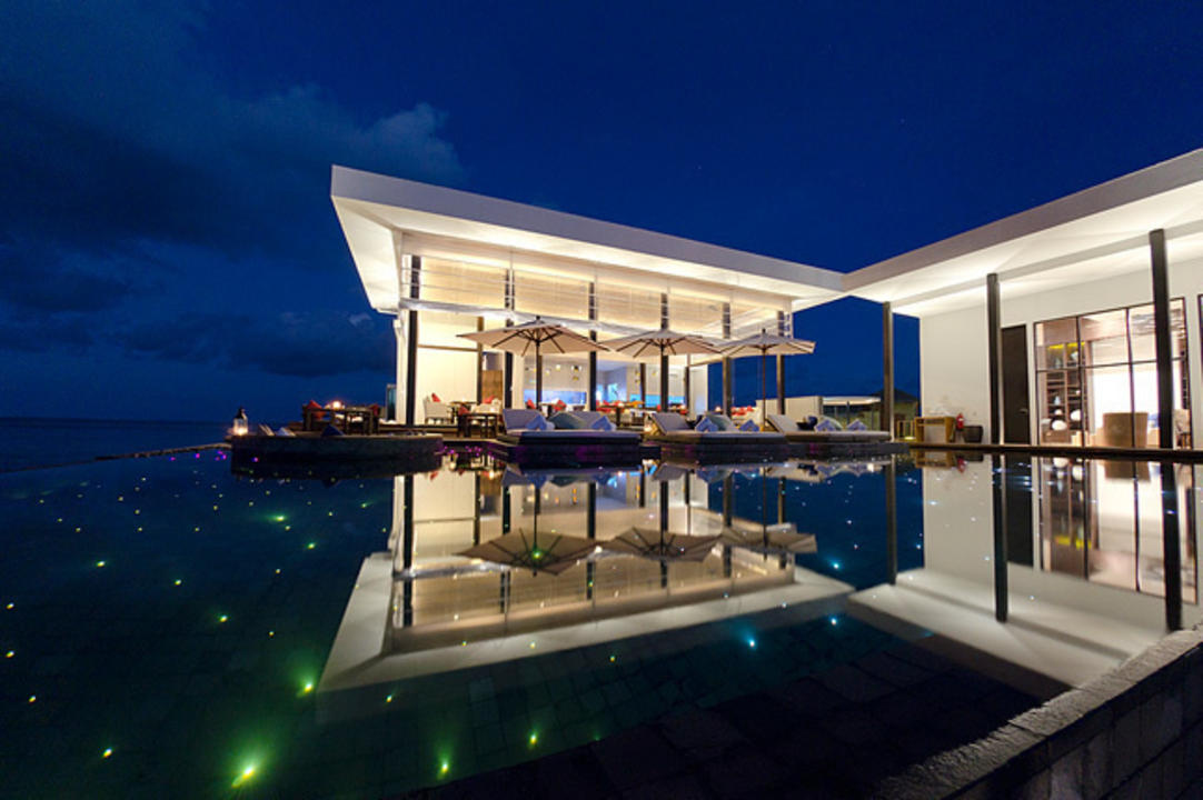 10. Jumeirah Dhevanafushi resort, Maldives 1