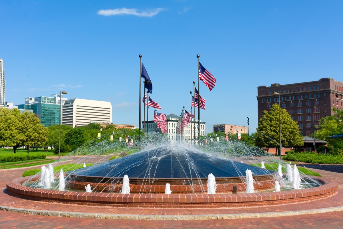 fountain in downtown omaha nebraska