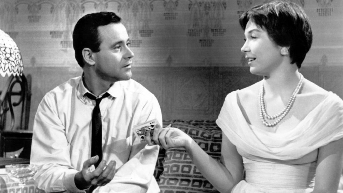 jack lemmon and shirley maclaine in the apartment