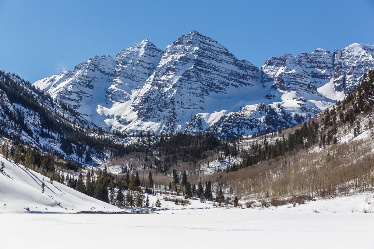 Aspen snowy mountain range overview