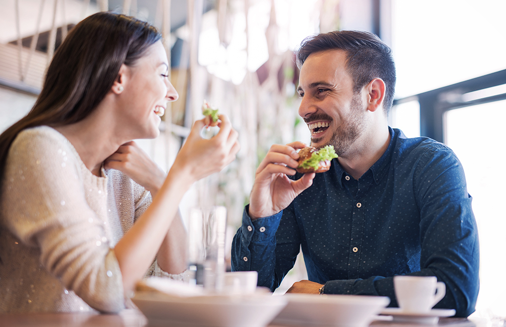 Eating Lunch with a Friend {Conquer Negative Thinking}