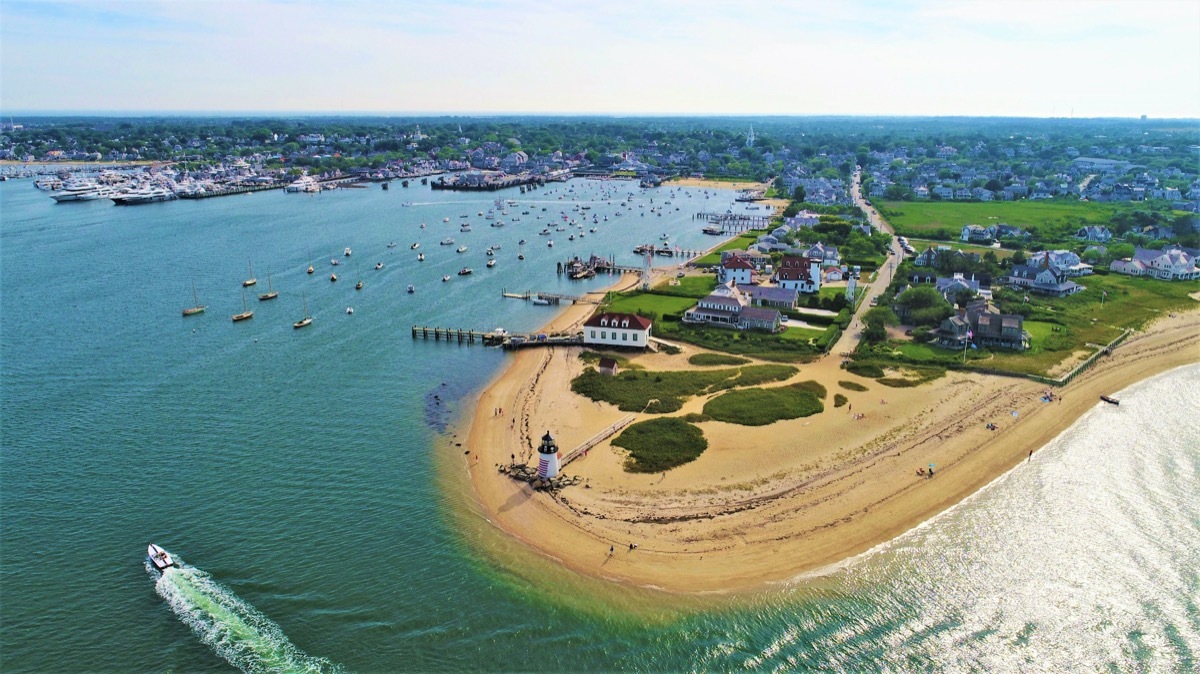 the entrace of nantucket island massachusetts