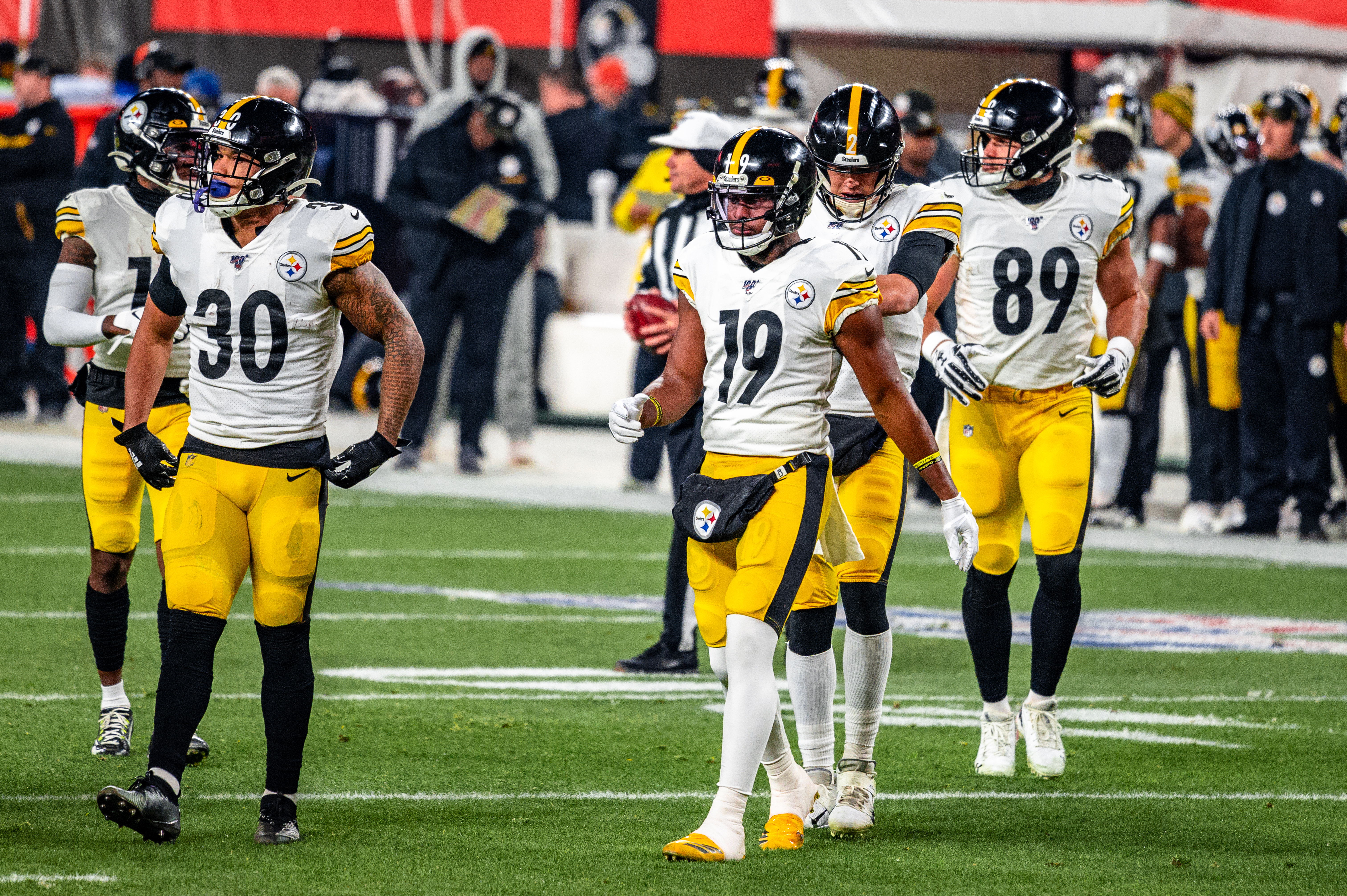 Pittsburgh Steelers football players on the field