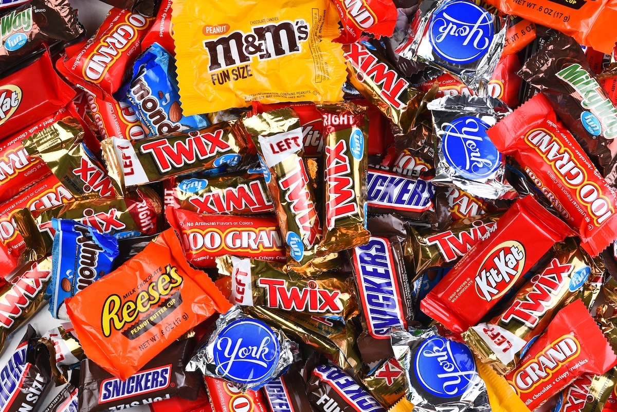 A large assortment of fun size candy bars for Halloween.