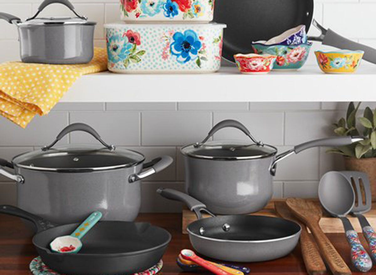 pioneer woman cookware set