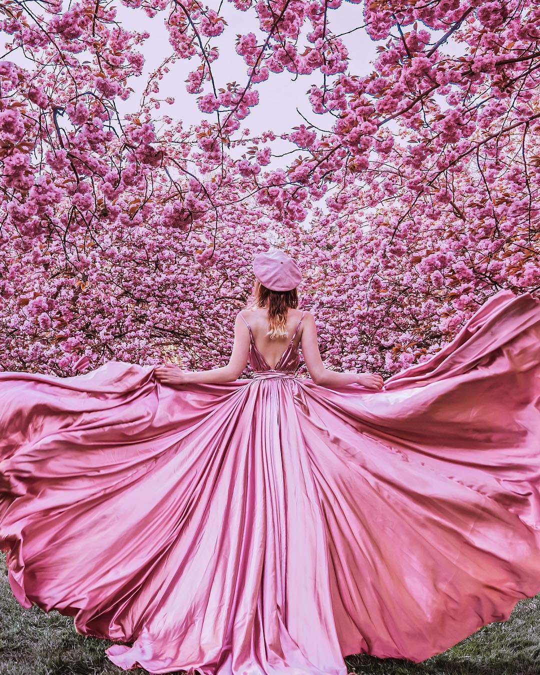 Photographer Shoots Dreamy Gowns Against Jaw-Dropping Scenery #11 | Her Beauty