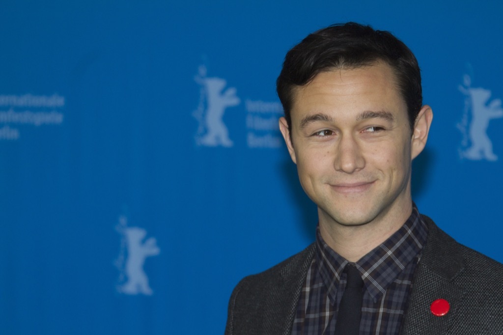 men's haircuts to look younger, starring Joseph Gordon Levitt