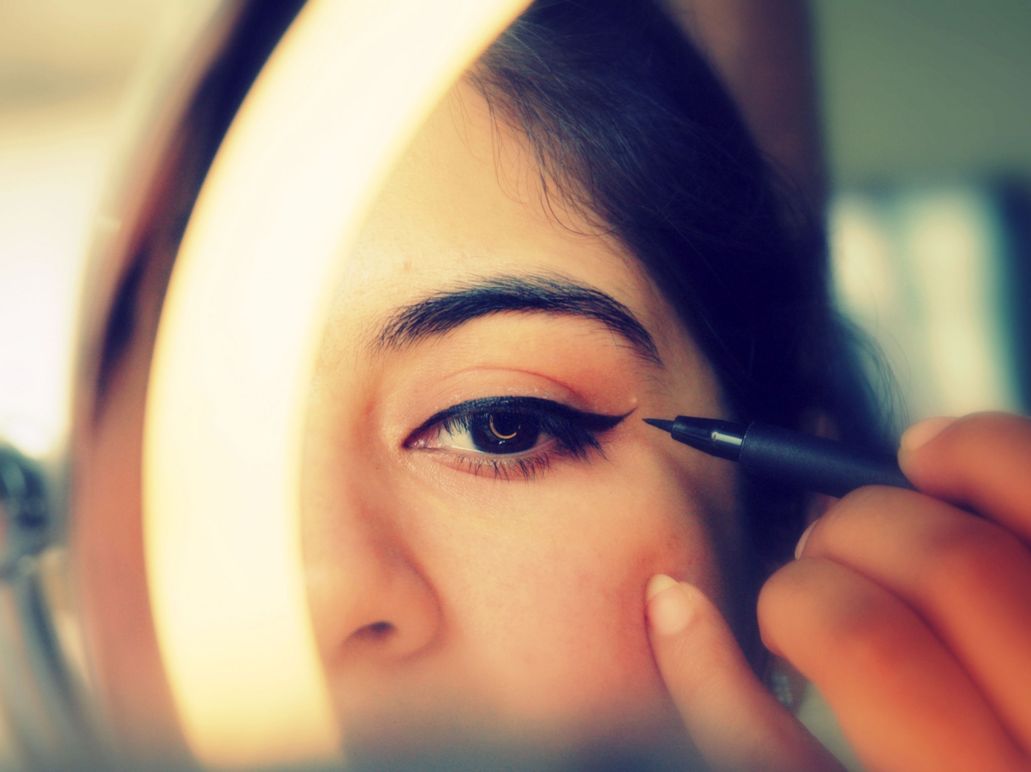 Tips and Tricks of Under Eye Makeup