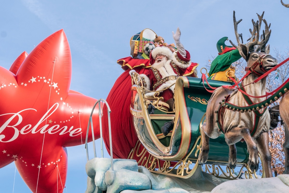 santa claus macy's thanksgiving day parade