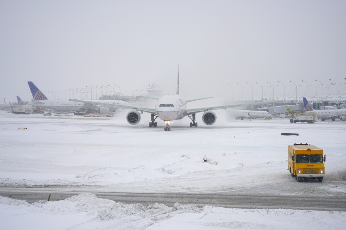 chicago o'hare airport in winter