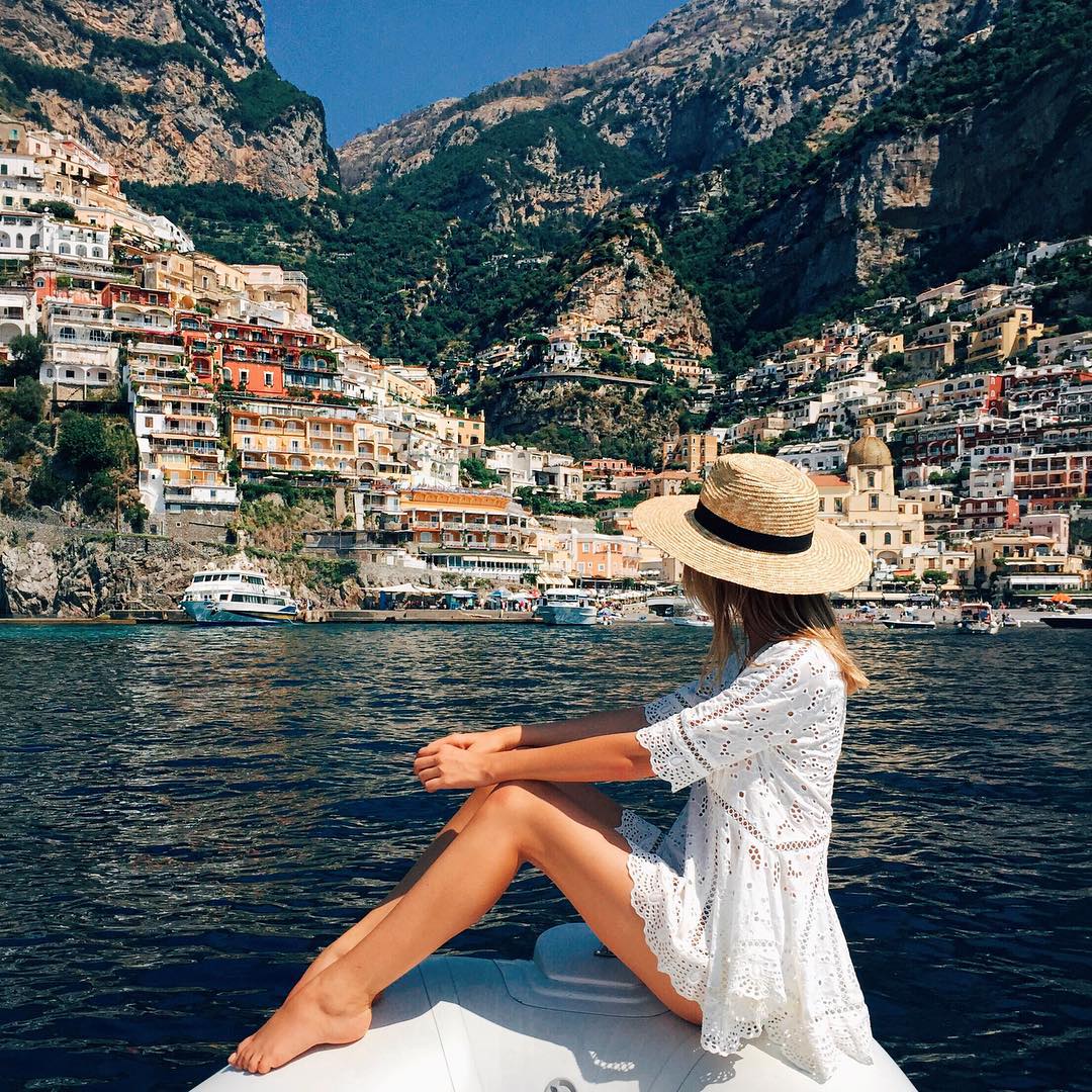 amazing-and-adventurous-female-travelers-you-need-to-follow-on-instagram-or-wanderlust-39