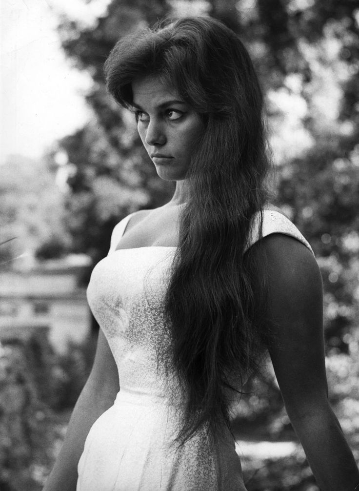 Claudia Cardinale | Le attrici italiane più famose del XX secolo | Her Beauty