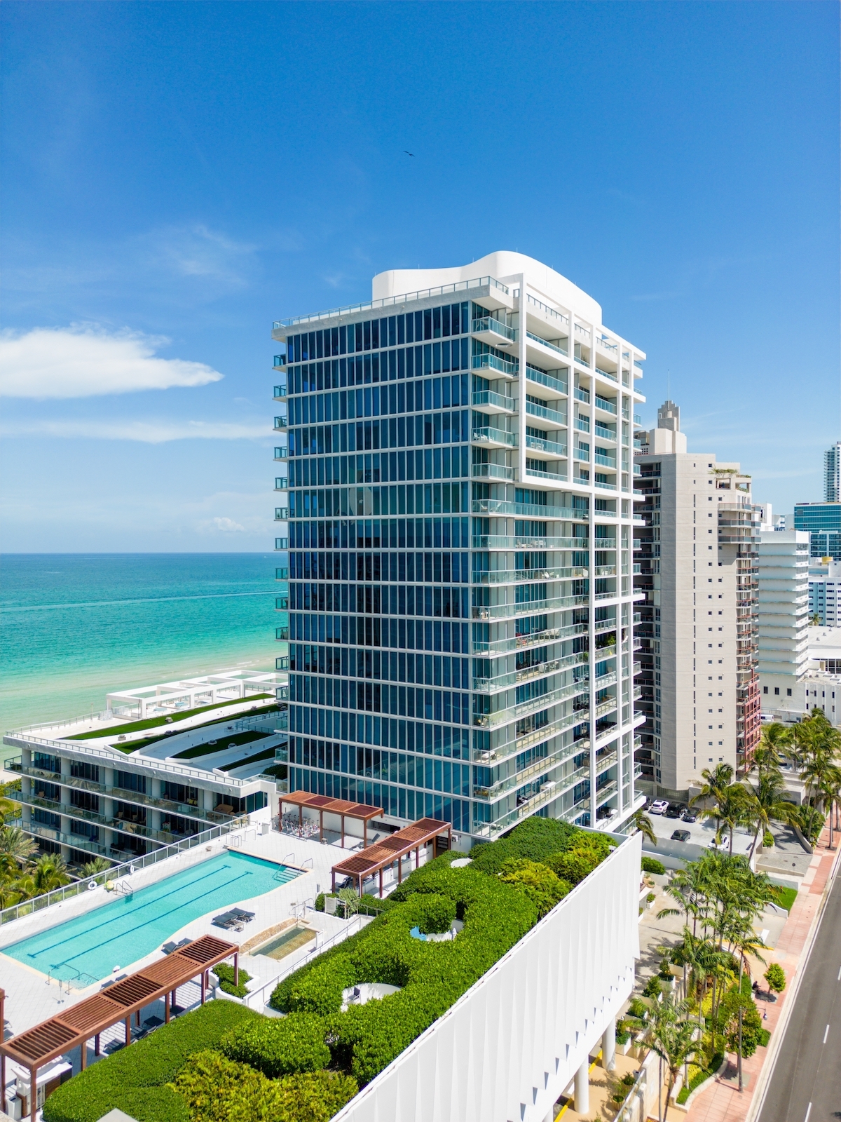 aerial photo of the Carillon Miami Wellness Resort