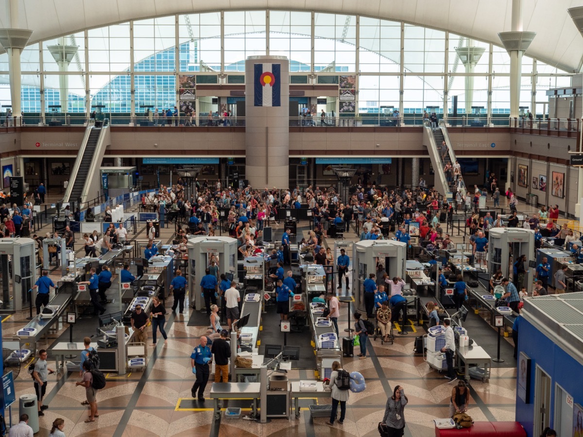 tsa security checkpoint