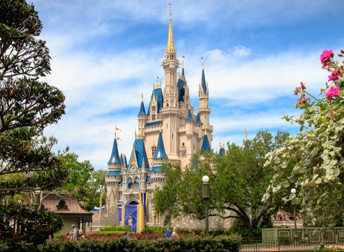 cinderella castle at disney world in orlando florida