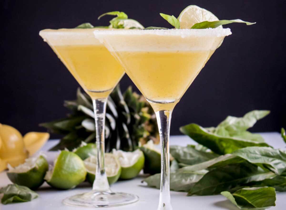 immune-boosting cocktails pineapple basil rum fizz