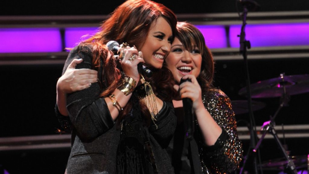 Kelly Clarkson and Demi Lovato | 14 Facts About Demi Lovato You Probably Didn't Know | Her Beauty