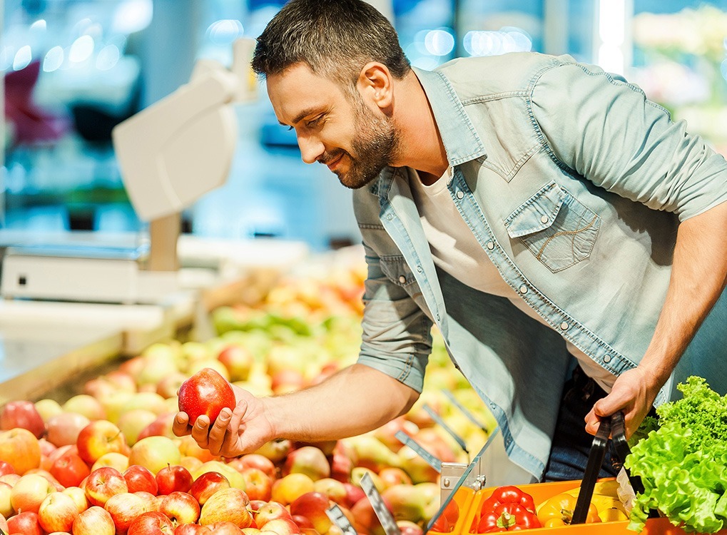 man discounts grocery shopping