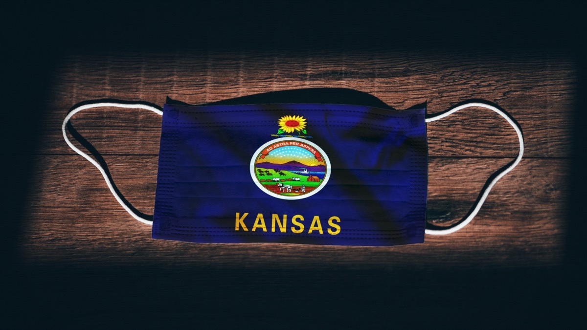 Medical face mask with Kansas flag.