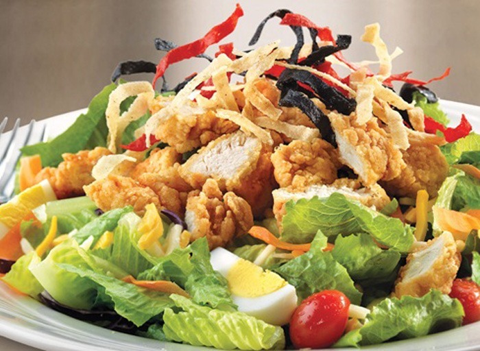 Friendlys crispy chicken salad