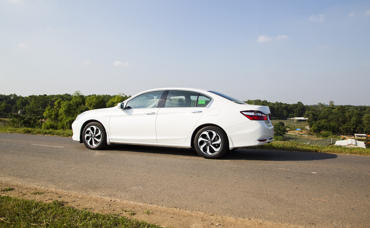 2016 white Honda Accord