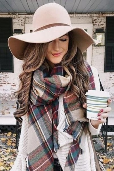 Triangle scarf  | 12 Super Stylish Ways to  Wear a Scarf | Her Beauty